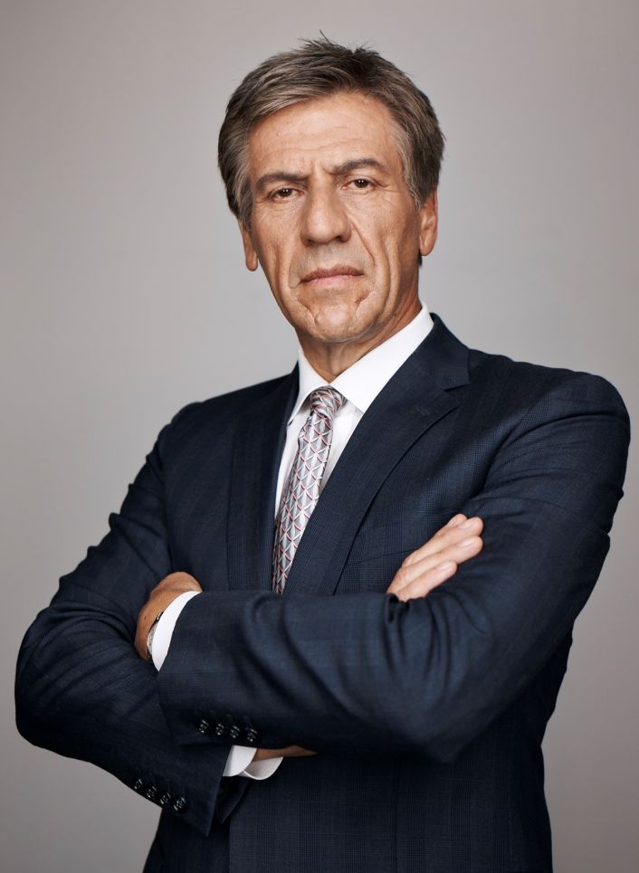 Andrew Banks